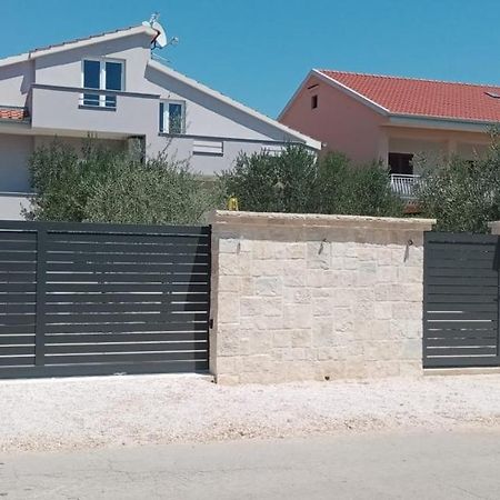 M&L Holliday Home Biograd Na Moru Exteriör bild