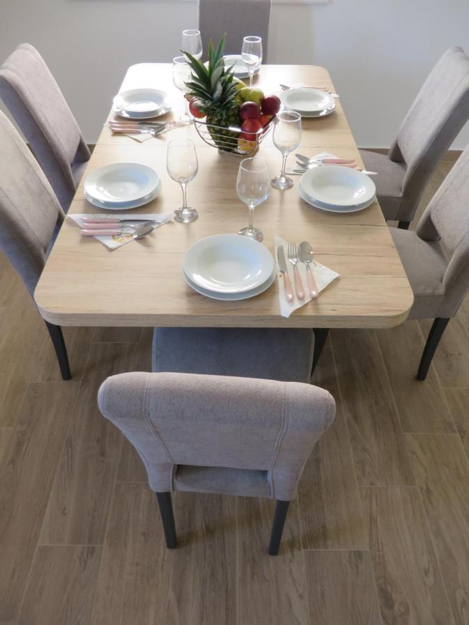 M&L Holliday Home Biograd Na Moru Exteriör bild