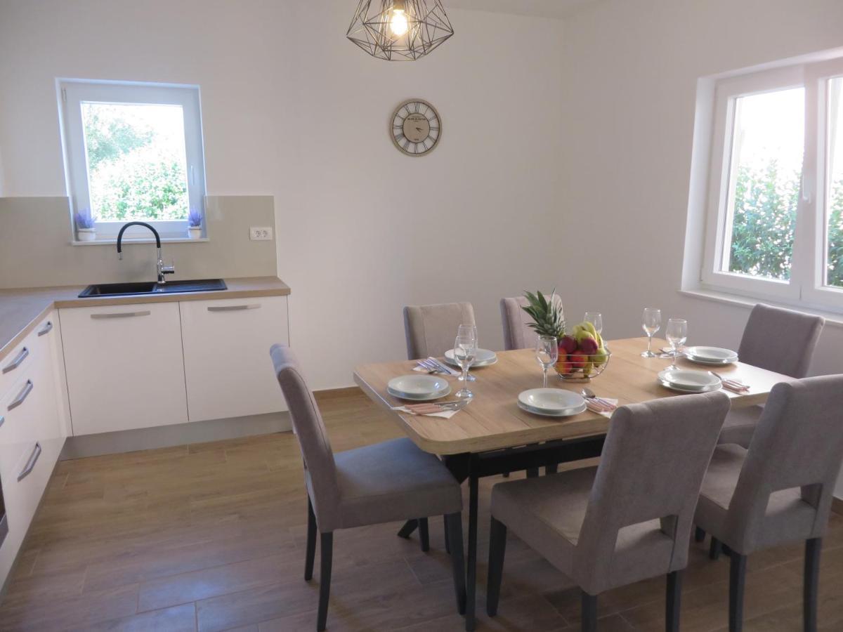 M&L Holliday Home Biograd Na Moru Exteriör bild