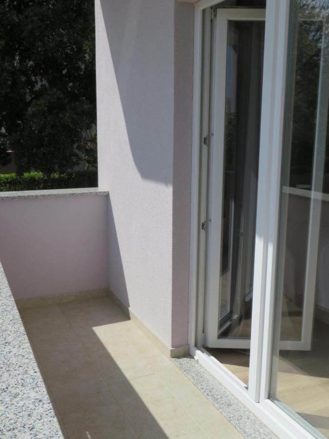 M&L Holliday Home Biograd Na Moru Exteriör bild