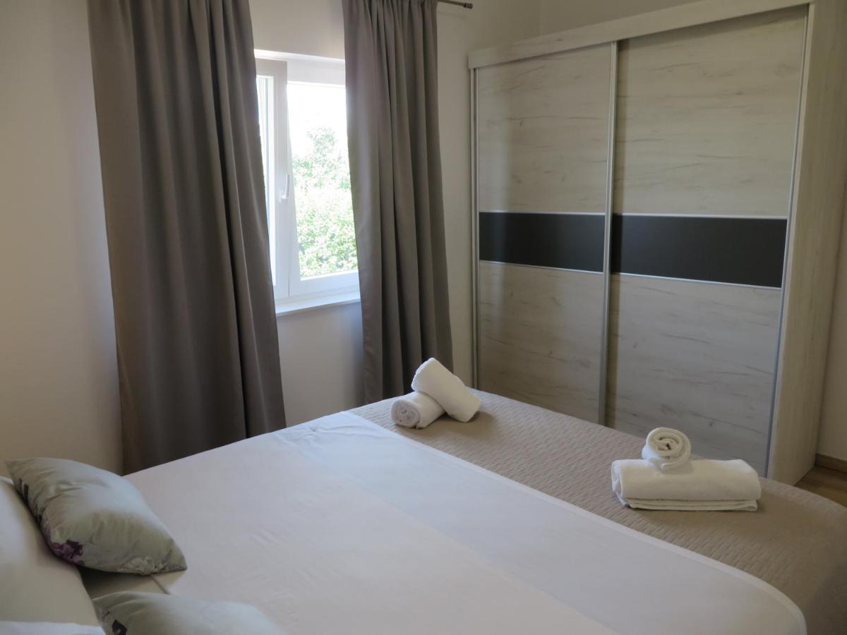M&L Holliday Home Biograd Na Moru Exteriör bild