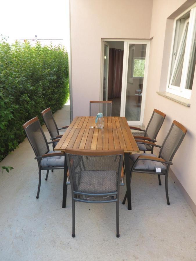 M&L Holliday Home Biograd Na Moru Exteriör bild