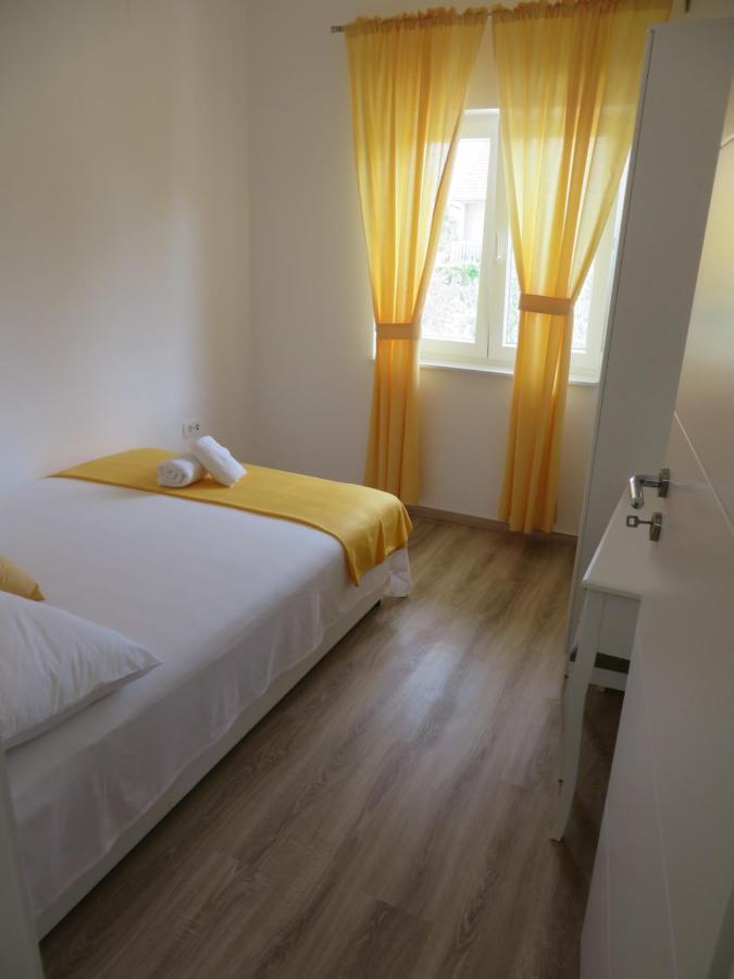M&L Holliday Home Biograd Na Moru Exteriör bild