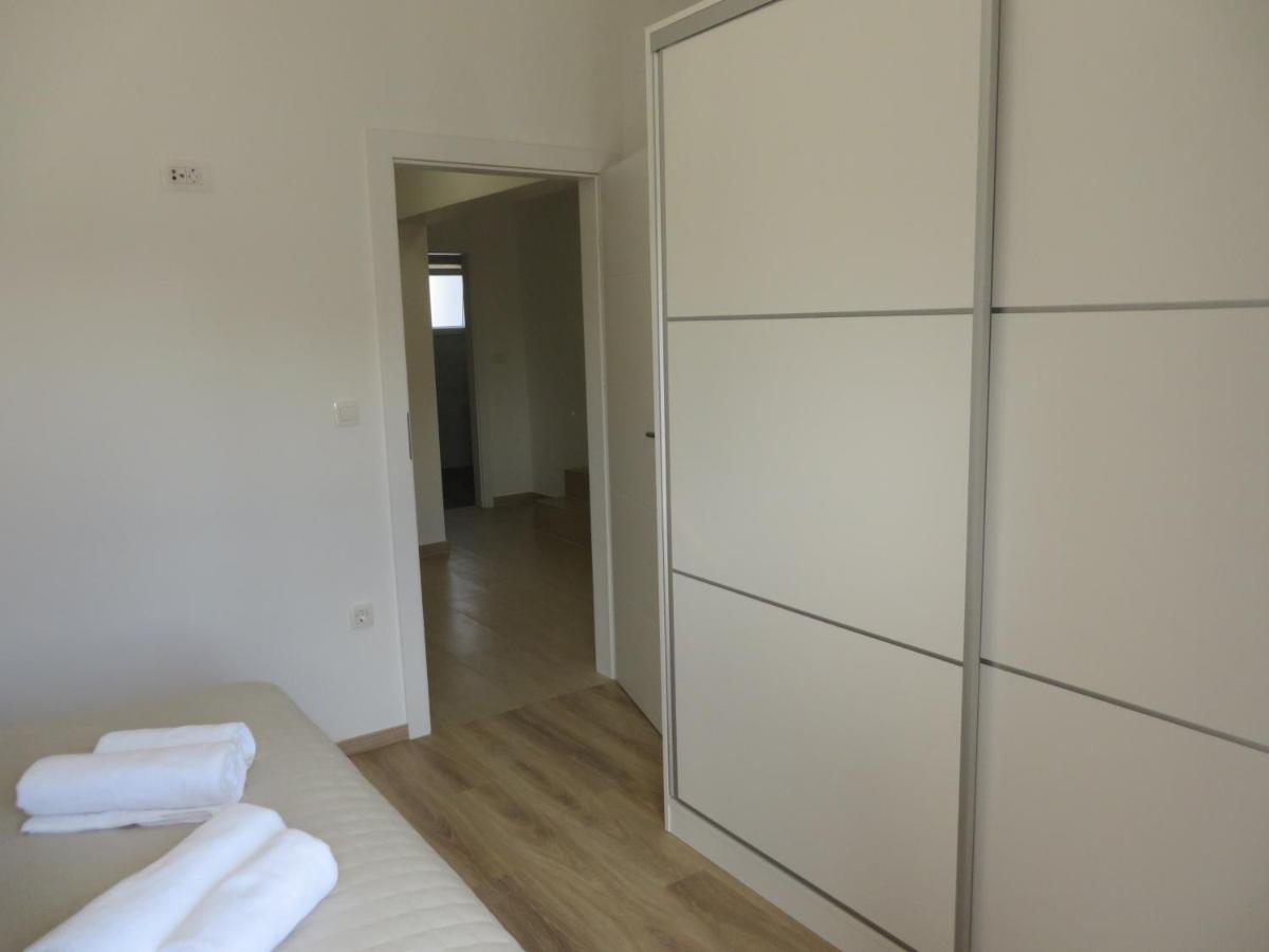 M&L Holliday Home Biograd Na Moru Exteriör bild